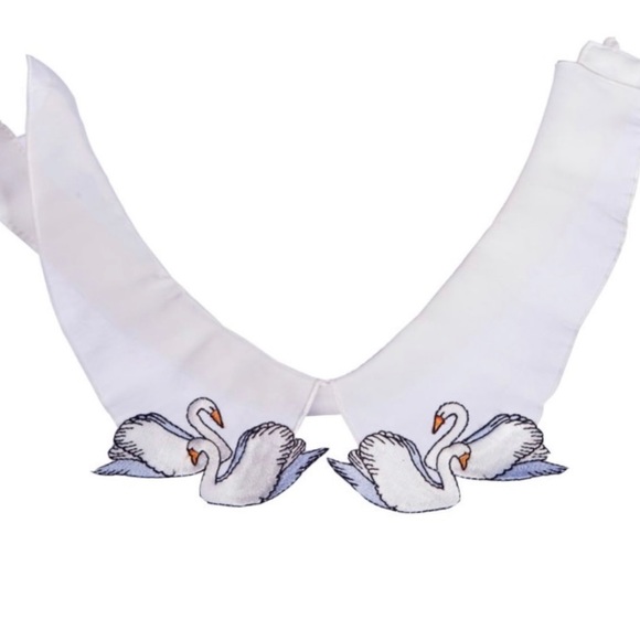 Embroidered Swan Collar With Pearl by Banned Retro - Picture 4 of 10